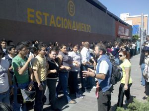 Capacitación de personas en la calle para saber enfrentar contingencias en situaciones de emergencia.